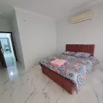 Stunning City Stay In 3 Bedroom In Midtown Compound Auc Avenue