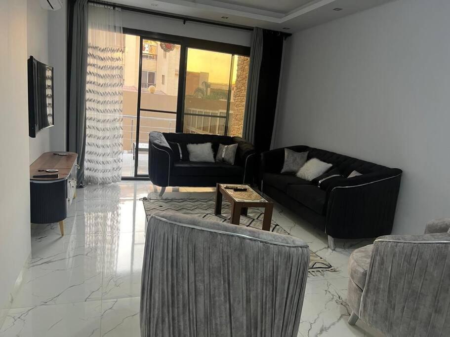 Stunning In 3 Bedroom In Midtown Compound Auc Avenue * Cairo