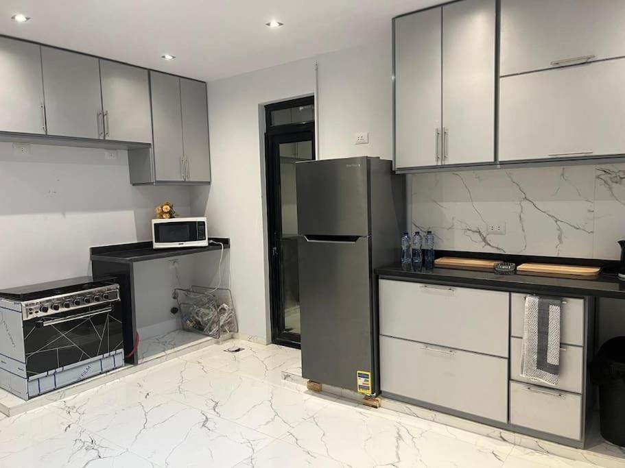 Stunning In 3 Bedroom In Midtown Compound Auc Avenue Cairo