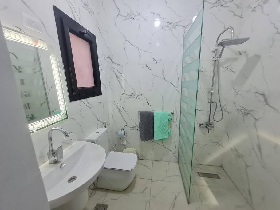 Apartment Stunning In 3 Bedroom In Midtown Compound Auc Avenue